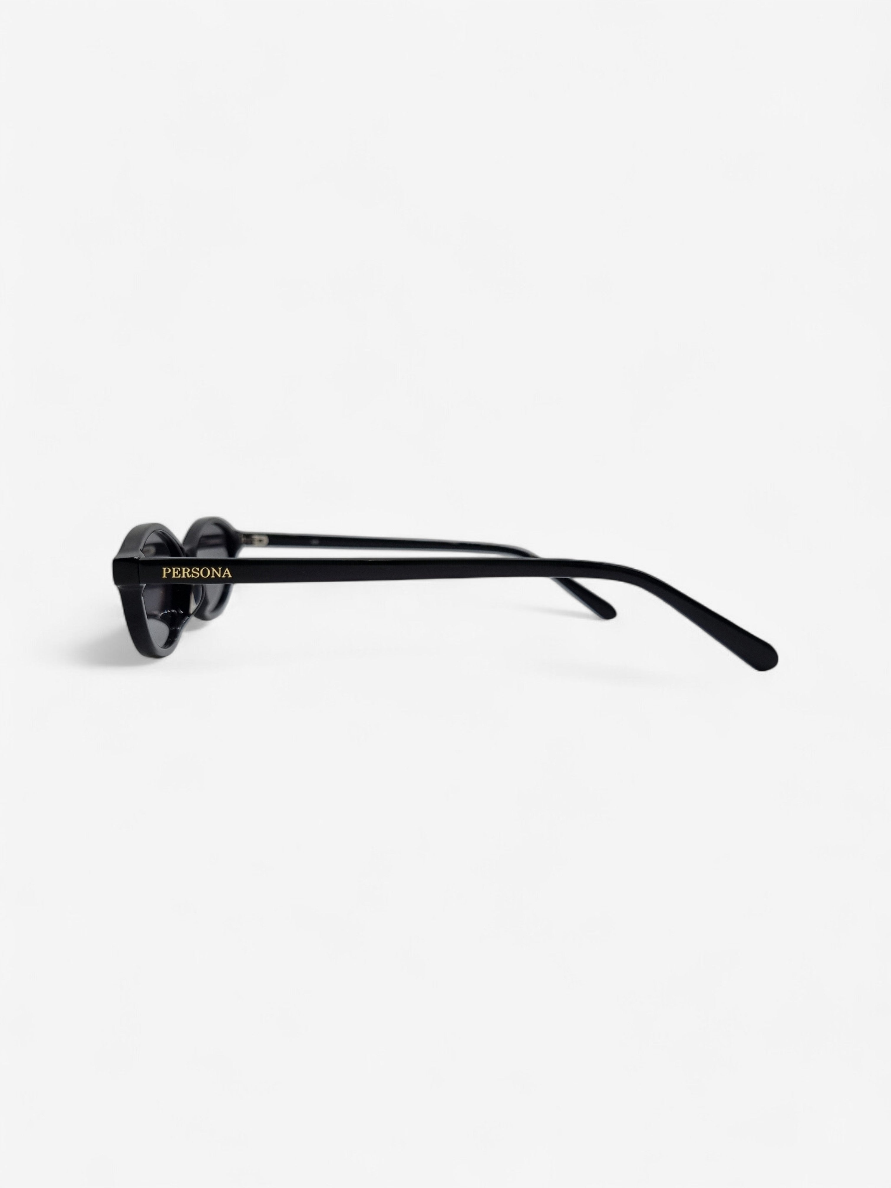 Me | Black | Polarised