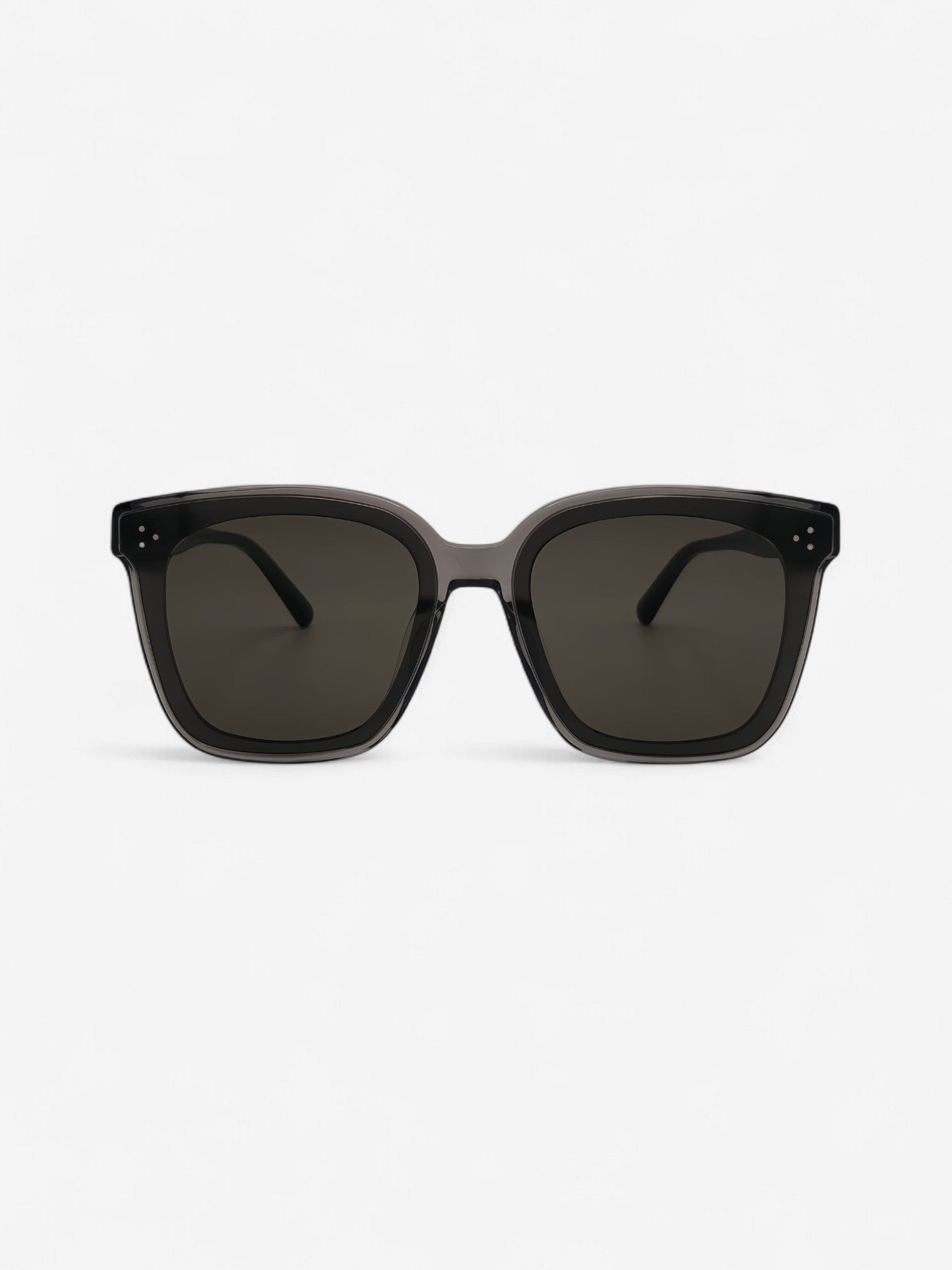 Grey oversized sunglasses for women and men - The Charmer - modern design