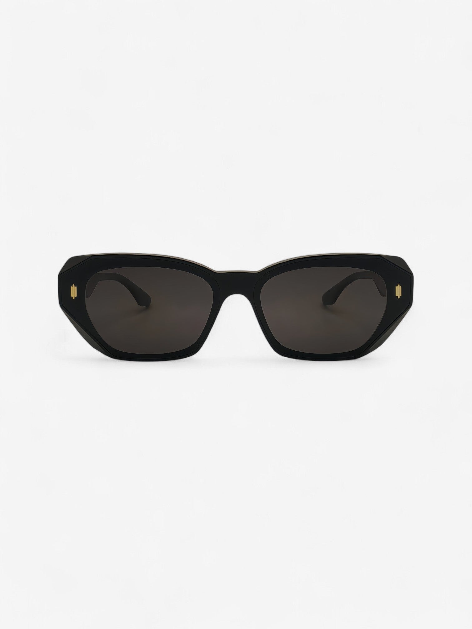 Black polarised cat eye sunglasses for women and men - The Leader - premium acetate frame